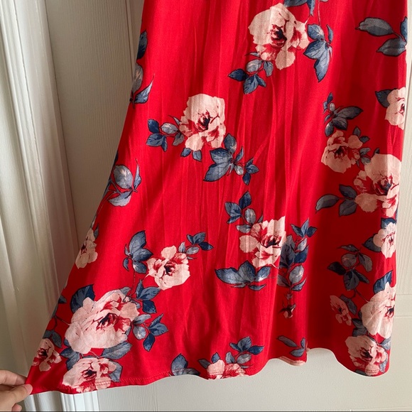 Floral Red Dress with Criss-cross Front V-neck - Picture 2 of 9
